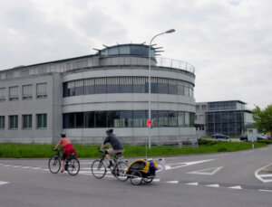 Bild von Gewerbegebiet Lengwil mit Gebäude der Firma Microdiamant
